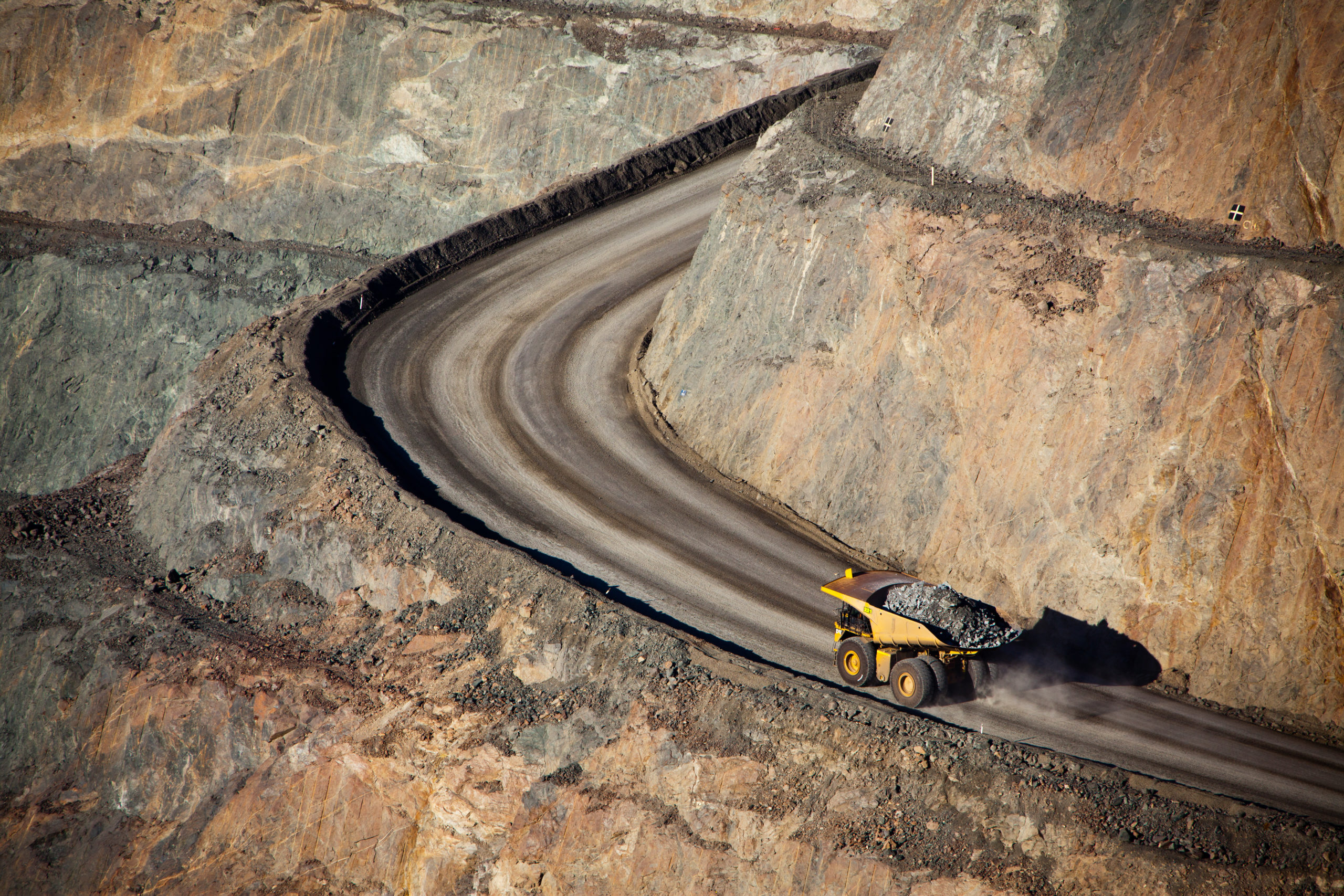Australian Mining Lags, Expects Recovery