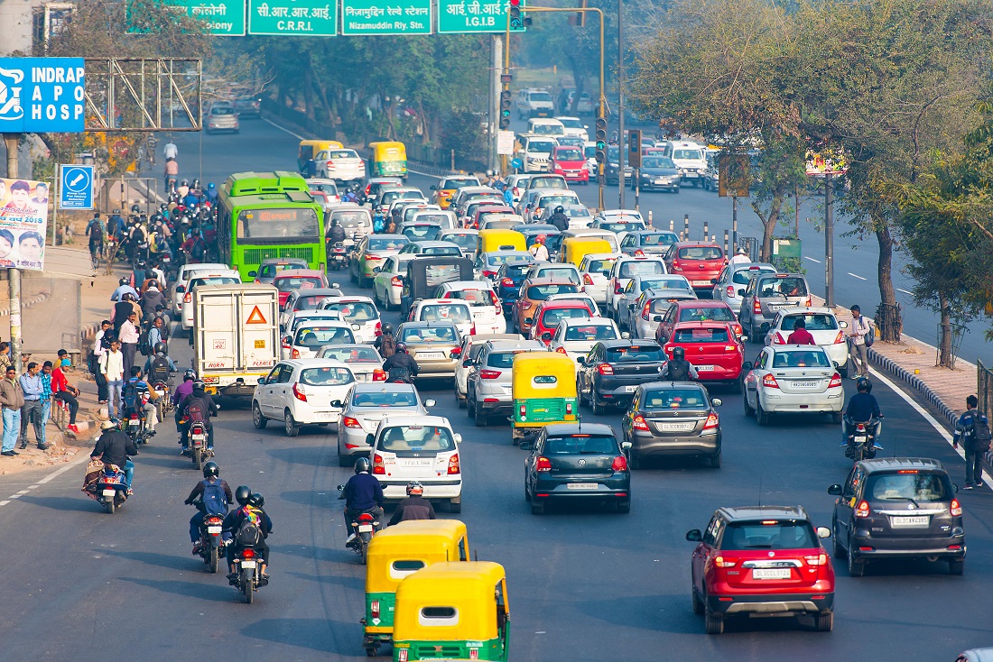 Heavy traffic in New Delhi