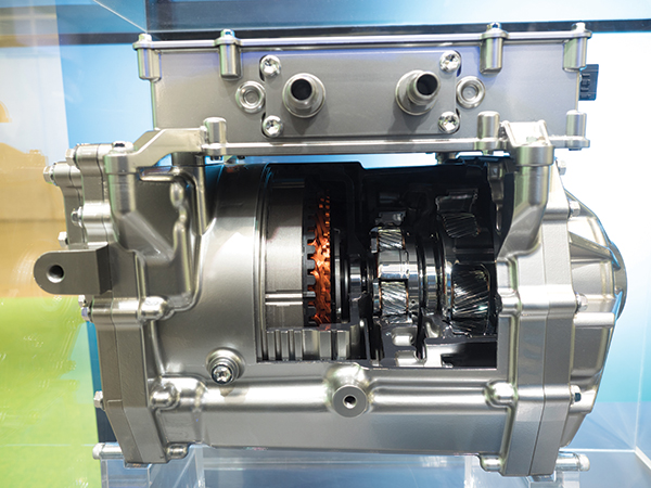 LNG-MAG-0422-spotlight-ev-engine.jpg