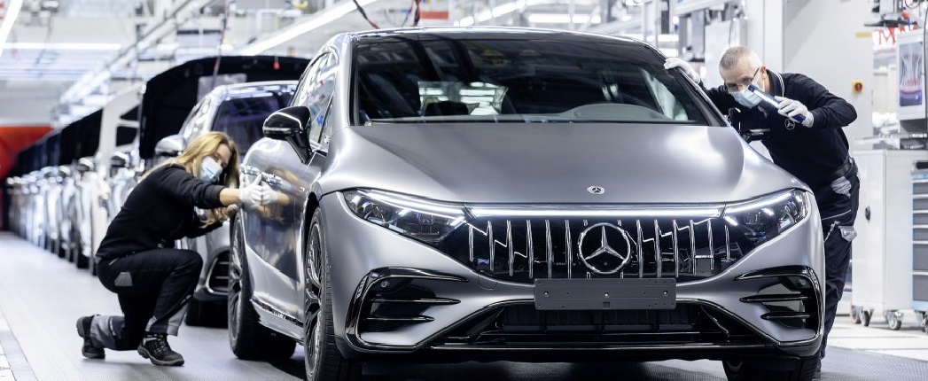 Stellantis, Mercedes-Benz Invest Billions in EVs